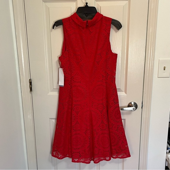 Sleeveless V Neck Lace Fit & Flare Dress W. Mock collar cocktail evening size 10 - Picture 4 of 7